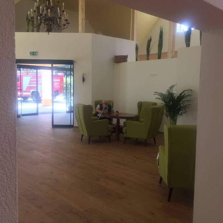 Hotel Restaurant Grune Au 珀劳 外观 照片